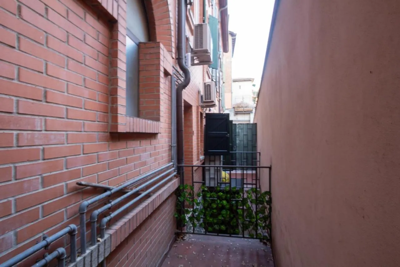 Realkasa Moline Apartment ボローニャ